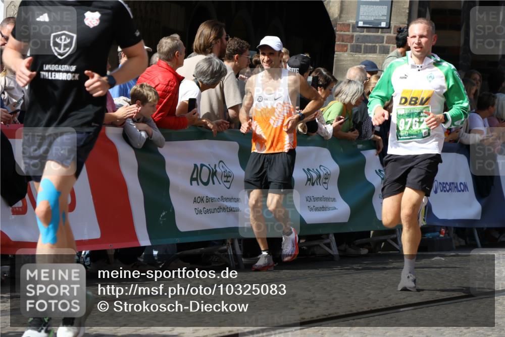 13.09.2026 - 21. swb-Marathon Bremen Strokosch-Dieckow http://msf.ph/oto/10325083 13.09.2026 13:11:09 Ziel 384, 1385, 1498, 2021, 2347, 2759, 4023, 4475, 4571, 5066, 5152, 5155, 5168, 5314, 5387, 5648, 7115, 7136, 9622, 9659, 13248, 1349, 2087, 3440, 3448, 3899, 6274, 8474, 9291, 9618, 9762 meine-sportfotos.de