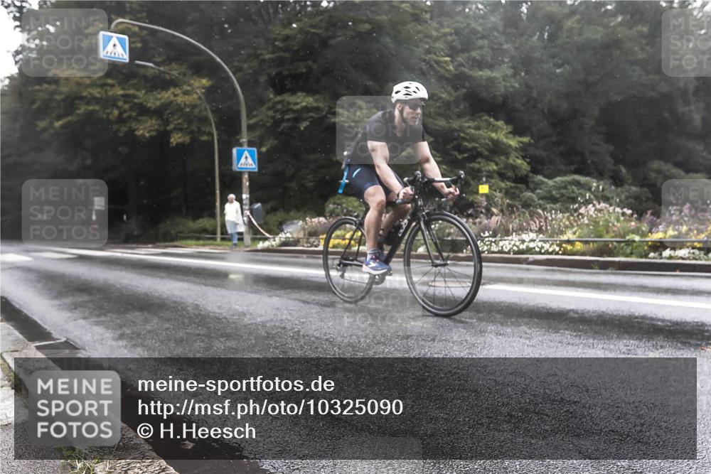 13.09.2026 - Stadtparktriathlon H.Heesch http://msf.ph/oto/10325090 13.09.2026 12:42:07 Radfahren 1196, 1210, 1276, 1293 meine-sportfotos.de
