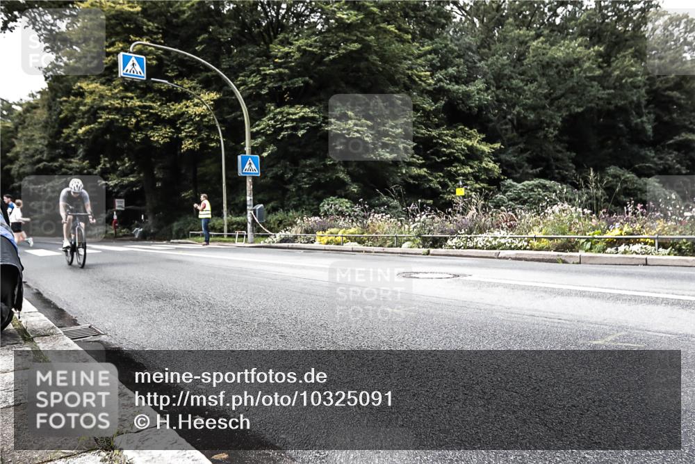 13.09.2026 - Stadtparktriathlon H.Heesch http://msf.ph/oto/10325091 13.09.2026 11:31:03 Radfahren 590, 656, 787 meine-sportfotos.de