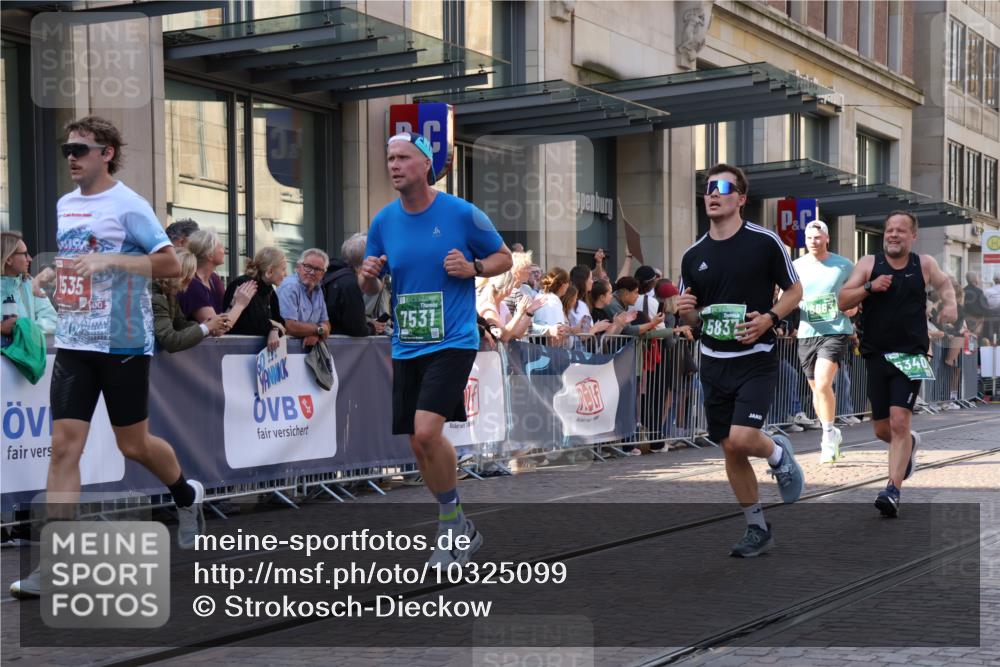 13.09.2026 - 21. swb-Marathon Bremen Strokosch-Dieckow http://msf.ph/oto/10325099 13.09.2026 13:19:46 Ziel 205, 411, 431, 495, 511, 655, 1053, 1058, 1252, 1390, 1537, 1551, 1750, 1931, 1972, 2122, 2343, 2807, 2885, 2903, 3240, 3319, 3411, 3685, 3690, 4287, 5340, 5389, 5583, 5813, 5837, 6663, 7341, 7404, 7488, 7531, 7664, 8263, 9082, 9518, 9756, 13192, 161, 461, 926, 1010, 1232, 1281, 1468, 1535, 1642, 2870, 2906, 3319, 3966, 4101, 4455, 4479, 4480, 4977, 4978, 7037, 7140, 7268, 7655, 7945, 8153, 8185, 9082, 9359, 9984, 13163 meine-sportfotos.de