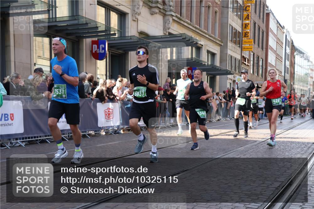 13.09.2026 - 21. swb-Marathon Bremen Strokosch-Dieckow http://msf.ph/oto/10325115 13.09.2026 13:19:46 Ziel 205, 411, 431, 495, 511, 655, 1053, 1058, 1252, 1390, 1537, 1551, 1750, 1931, 1972, 2122, 2343, 2807, 2885, 2903, 3240, 3319, 3411, 3685, 3690, 4287, 5340, 5389, 5583, 5813, 5837, 6663, 7341, 7404, 7488, 7531, 7664, 8263, 9082, 9518, 9756, 13192, 161, 461, 926, 1010, 1232, 1281, 1468, 1535, 1642, 2870, 2906, 3319, 3966, 4101, 4455, 4479, 4480, 4977, 4978, 7037, 7140, 7268, 7655, 7945, 8153, 8185, 9082, 9359, 9984, 13163 meine-sportfotos.de