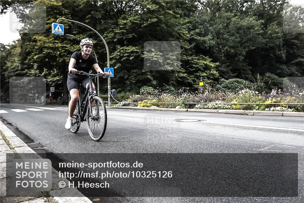13.09.2026 - Stadtparktriathlon H.Heesch http://msf.ph/oto/10325126 13.09.2026 11:31:32 Radfahren 632, 1800 meine-sportfotos.de