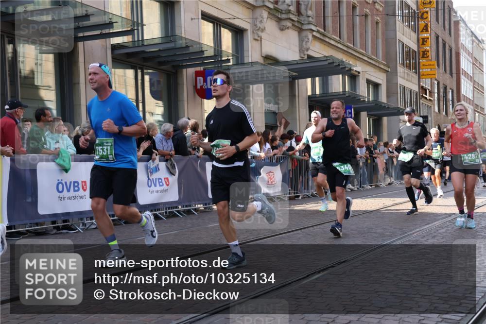 13.09.2026 - 21. swb-Marathon Bremen Strokosch-Dieckow http://msf.ph/oto/10325134 13.09.2026 13:19:46 Ziel 205, 411, 431, 495, 511, 655, 1053, 1058, 1252, 1390, 1537, 1551, 1750, 1931, 1972, 2122, 2343, 2807, 2885, 2903, 3240, 3319, 3411, 3685, 3690, 4287, 5340, 5389, 5583, 5813, 5837, 6663, 7341, 7404, 7488, 7531, 7664, 8263, 9082, 9518, 9756, 13192, 161, 461, 926, 1010, 1232, 1281, 1468, 1535, 1642, 2870, 2906, 3319, 3966, 4101, 4455, 4479, 4480, 4977, 4978, 7037, 7140, 7268, 7655, 7945, 8153, 8185, 9082, 9359, 9984, 13163 meine-sportfotos.de