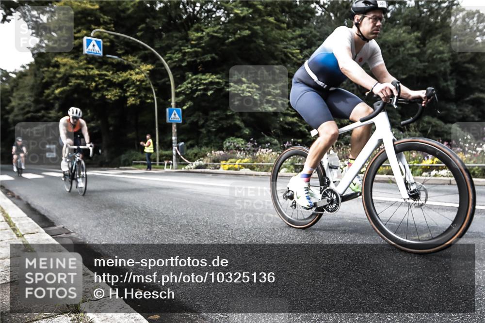 13.09.2026 - Stadtparktriathlon H.Heesch http://msf.ph/oto/10325136 13.09.2026 11:31:38 Radfahren 601, 700, 807 meine-sportfotos.de