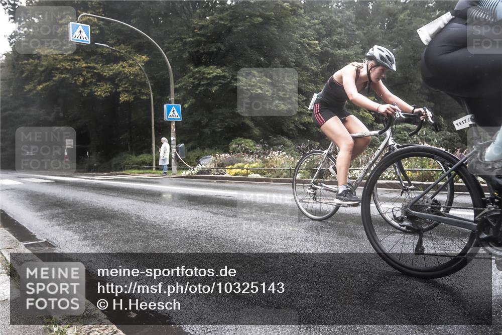13.09.2026 - Stadtparktriathlon H.Heesch http://msf.ph/oto/10325143 13.09.2026 12:42:35 Radfahren 1043, 1096, 1117 meine-sportfotos.de