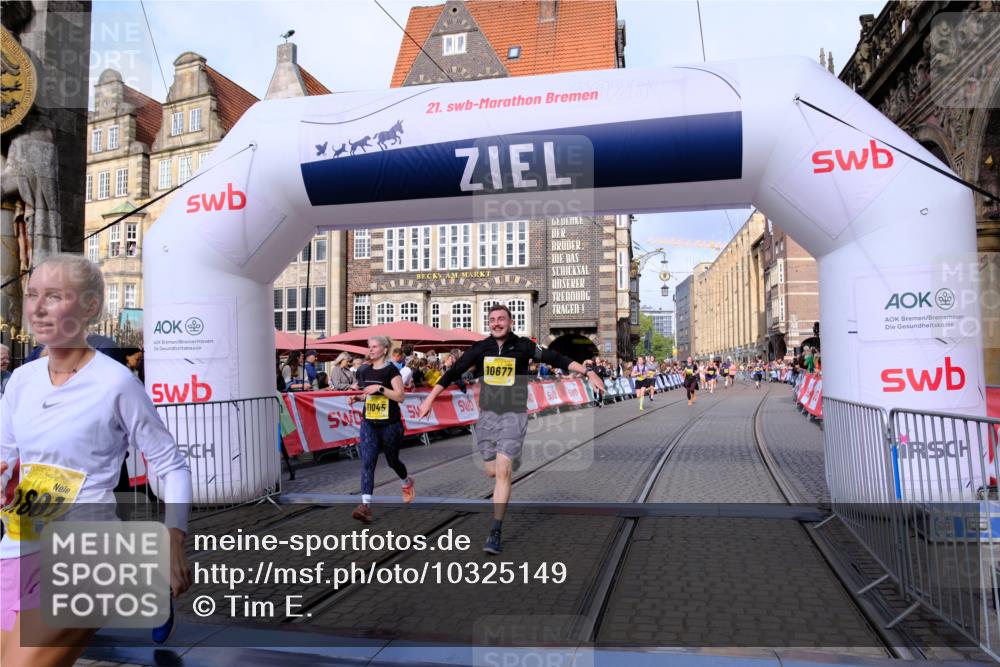 13.09.2026 - 21. swb-Marathon Bremen Tim E. http://msf.ph/oto/10325149 13.09.2026 11:00:40 Ziel 10144, 10369, 10677, 10801, 10810, 11016, 11045, 11126, 11129, 11547, 11623, 11769, 12018, 12105, 12106, 12190, 12291, 12352, 12394, 12530, 12531 meine-sportfotos.de