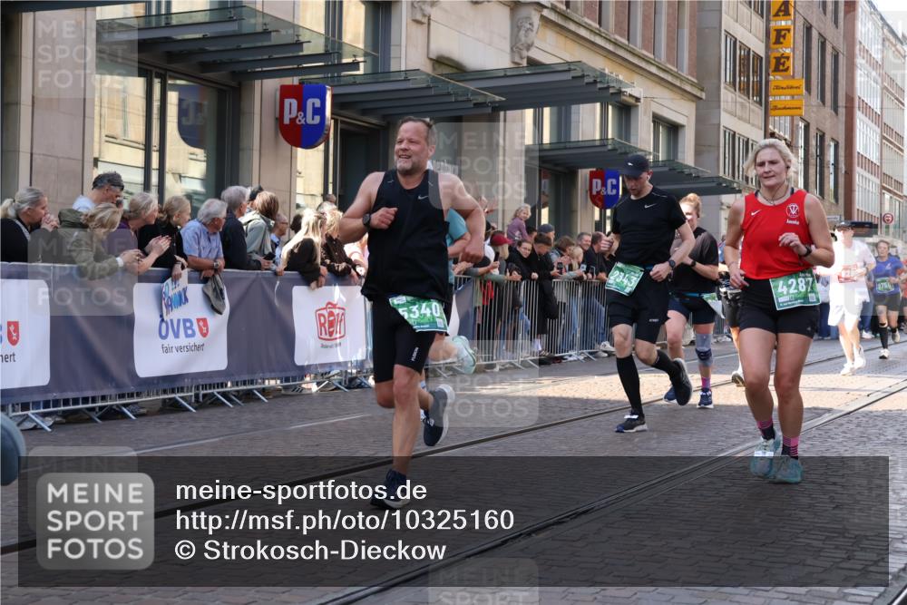 13.09.2026 - 21. swb-Marathon Bremen Strokosch-Dieckow http://msf.ph/oto/10325160 13.09.2026 13:19:47 Ziel 205, 411, 431, 495, 511, 655, 1053, 1058, 1252, 1390, 1537, 1551, 1750, 1931, 1972, 2122, 2343, 2807, 2885, 2903, 3240, 3411, 3685, 3690, 4287, 5340, 5389, 5583, 5813, 5837, 6663, 7341, 7404, 7488, 7531, 7664, 8263, 9518, 9756, 13192, 161, 461, 926, 1010, 1232, 1281, 1468, 1535, 1642, 2870, 2906, 3319, 3966, 4101, 4455, 4479, 4480, 4977, 4978, 7037, 7140, 7268, 7655, 7945, 8153, 8185, 8263, 9082, 9359, 9984, 13163 meine-sportfotos.de