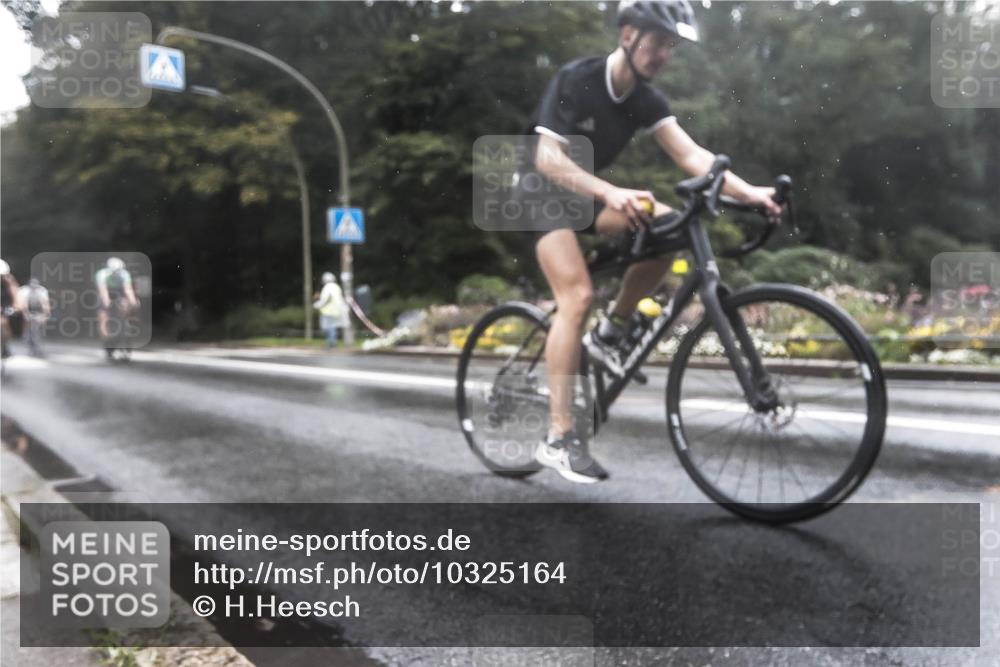 13.09.2026 - Stadtparktriathlon H.Heesch http://msf.ph/oto/10325164 13.09.2026 12:42:54 Radfahren 1025, 1031, 1239, 1306 meine-sportfotos.de
