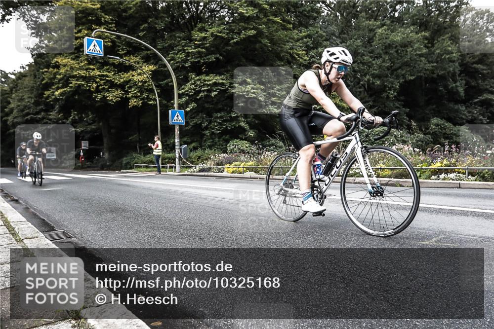 13.09.2026 - Stadtparktriathlon H.Heesch http://msf.ph/oto/10325168 13.09.2026 11:32:11 Radfahren 715, 743, 802 meine-sportfotos.de
