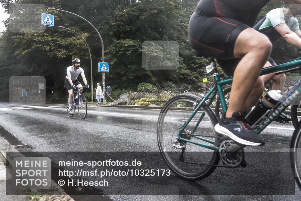 13.09.2026 - Stadtparktriathlon H.Heesch http://msf.ph/oto/10325173 13.09.2026 12:42:55 Radfahren 1025, 1031, 1239, 1306 meine-sportfotos.de