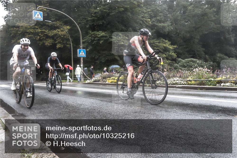 13.09.2026 - Stadtparktriathlon H.Heesch http://msf.ph/oto/10325216 13.09.2026 12:43:26 Radfahren 1077, 1104, 1113, 1199, 1229 meine-sportfotos.de