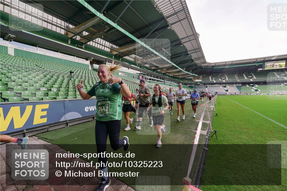 13.09.2026 - 21. swb-Marathon Bremen Michael Burmester http://msf.ph/oto/10325223 13.09.2026 13:28:44 Laufen im Stadion 111, 220, 357, 422, 476, 478, 597, 685, 726, 729, 754, 829, 888, 925, 986, 1079, 1220, 1298, 1325, 1384, 1496, 1608, 1615, 1741, 1769, 1777, 1958, 1961, 1984, 2236, 2326, 2365, 2436, 2472, 2502, 2574, 2593, 2725, 2740, 2743, 2862, 2868, 2876, 2924, 2991, 3020, 3061, 3073, 3129, 3154, 3219, 3238, 3274, 3321, 3361, 3589, 3592, 3594, 3595, 3605, 3678, 3694, 3755, 3758, 3798, 3826, 3853, 3885, 3907, 3953, 3965, 3971, 3978, 3987, 4011, 4108, 4238, 4457, 4660 meine-sportfotos.de