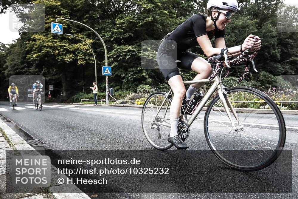 13.09.2026 - Stadtparktriathlon H.Heesch http://msf.ph/oto/10325232 13.09.2026 11:32:34 Radfahren 707, 728, 752 meine-sportfotos.de