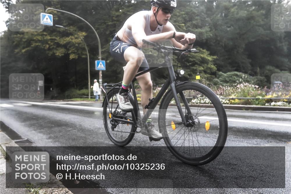 13.09.2026 - Stadtparktriathlon H.Heesch http://msf.ph/oto/10325236 13.09.2026 12:43:48 Radfahren 1090, 1277 meine-sportfotos.de