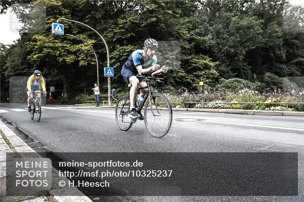 13.09.2026 - Stadtparktriathlon H.Heesch http://msf.ph/oto/10325237 13.09.2026 11:32:35 Radfahren 707, 728, 752 meine-sportfotos.de