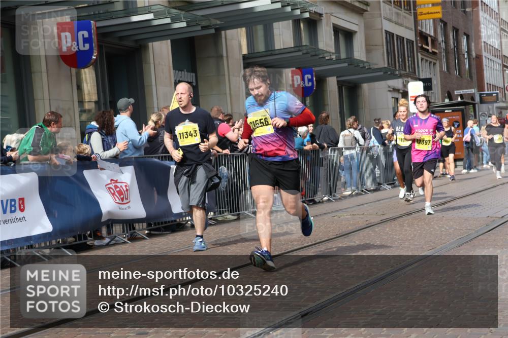13.09.2026 - 21. swb-Marathon Bremen Strokosch-Dieckow http://msf.ph/oto/10325240 13.09.2026 11:00:38 Ziel 10093, 10367, 10368, 10428, 10639, 10753, 10857, 10964, 10965, 11049, 11055, 11116, 11247, 11343, 11359, 11428, 11475, 11540, 11728, 11797, 11804, 11819, 11850, 11959, 12006, 12085, 12116, 12241, 12397, 12428, 10144, 10263, 10272, 10275, 10306, 10369, 10677, 10801, 10810, 11045, 11126, 11129, 11162, 11180, 11547, 11556, 11623, 11687, 11708, 11769, 11838, 12018, 12105, 12106, 12291, 12394, 12430, 12530, 12531 meine-sportfotos.de