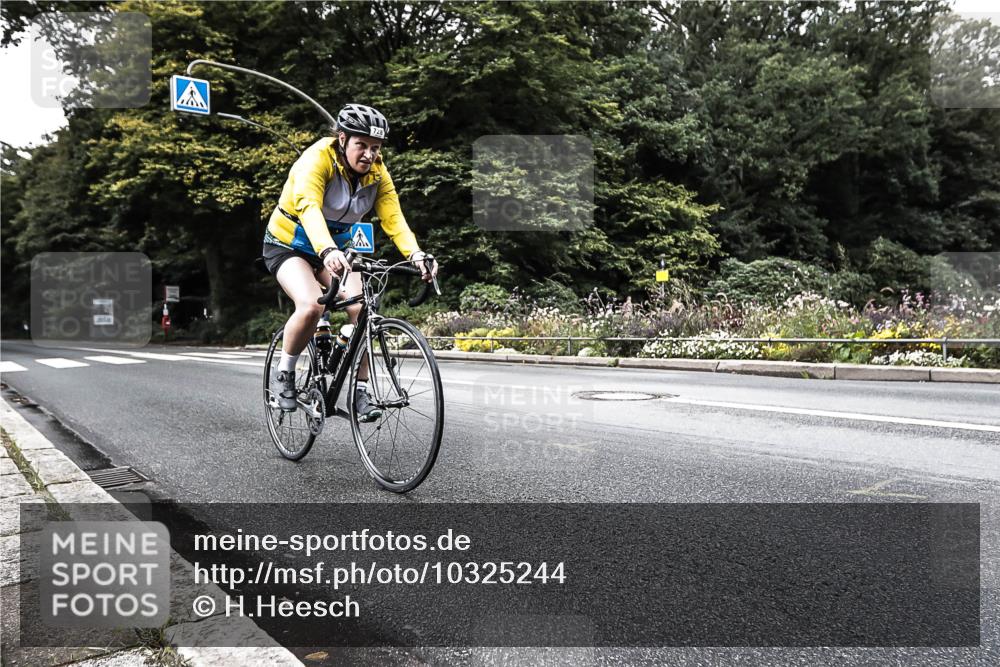 13.09.2026 - Stadtparktriathlon H.Heesch http://msf.ph/oto/10325244 13.09.2026 11:32:35 Radfahren 707, 728, 752 meine-sportfotos.de