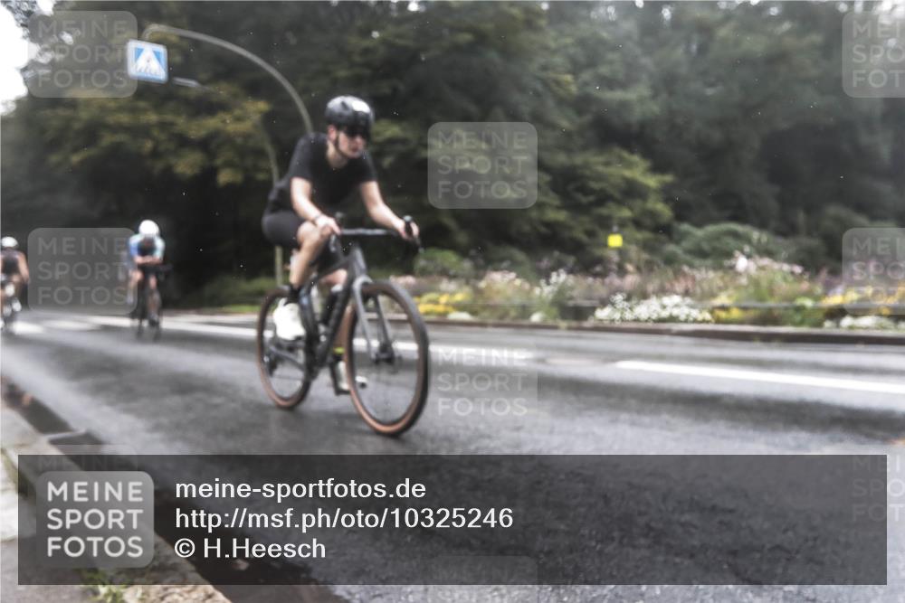 13.09.2026 - Stadtparktriathlon H.Heesch http://msf.ph/oto/10325246 13.09.2026 12:43:56 Radfahren 1181, 1209, 1220, 1295 meine-sportfotos.de