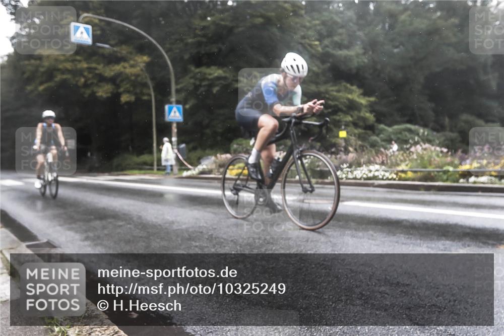 13.09.2026 - Stadtparktriathlon H.Heesch http://msf.ph/oto/10325249 13.09.2026 12:43:57 Radfahren 1181, 1209, 1220, 1295 meine-sportfotos.de