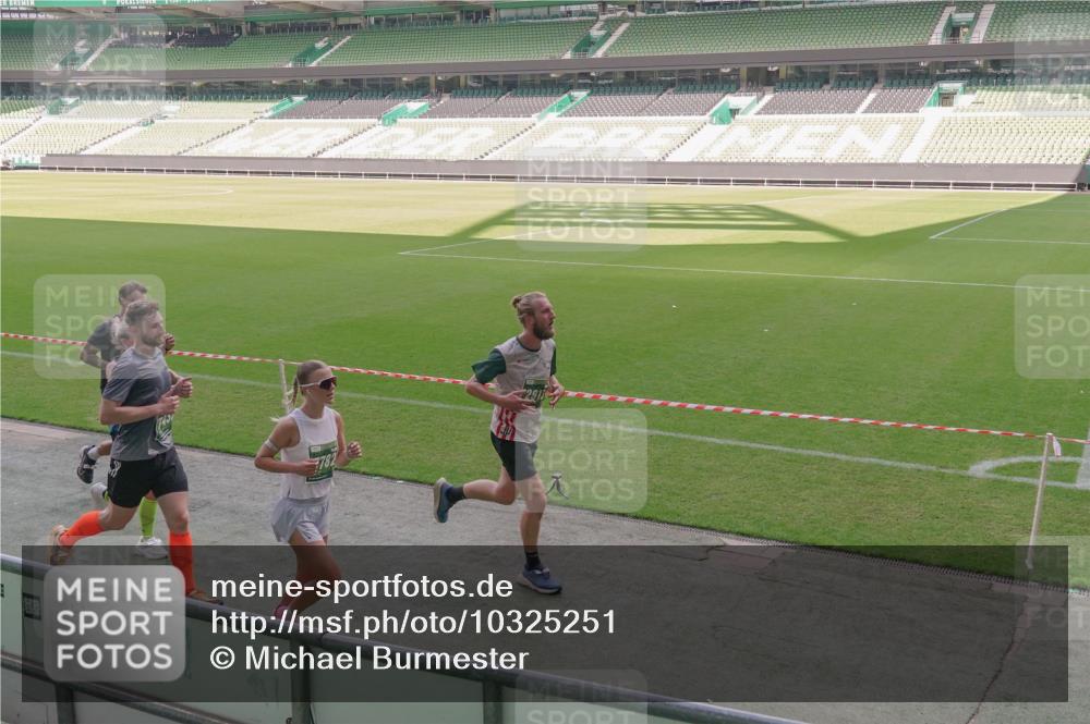 13.09.2026 - 21. swb-Marathon Bremen Michael Burmester http://msf.ph/oto/10325251 13.09.2026 12:54:38 Laufen im Stadion 145, 161, 189, 201, 205, 313, 376, 385, 388, 461, 472, 481, 495, 541, 560, 615, 616, 666, 675, 696, 740, 755, 816, 827, 982, 1053, 1056, 1076, 1197, 1207, 1390, 1419, 1433, 1445, 1468, 1551, 1599, 1631, 1658, 1664, 1707, 1814, 2055, 2125, 2234, 2251, 2280, 2362, 2383, 2390, 2401, 2422, 2454, 2474, 2499, 2623, 2701, 2733, 2801, 2820, 2824, 2870, 2882, 2913, 2922, 2962, 2971, 2997, 3012, 3054, 3134, 3175, 3206, 3241, 3246, 3346, 3356, 3357, 3413, 3706, 3716, 3836, 4137 meine-sportfotos.de