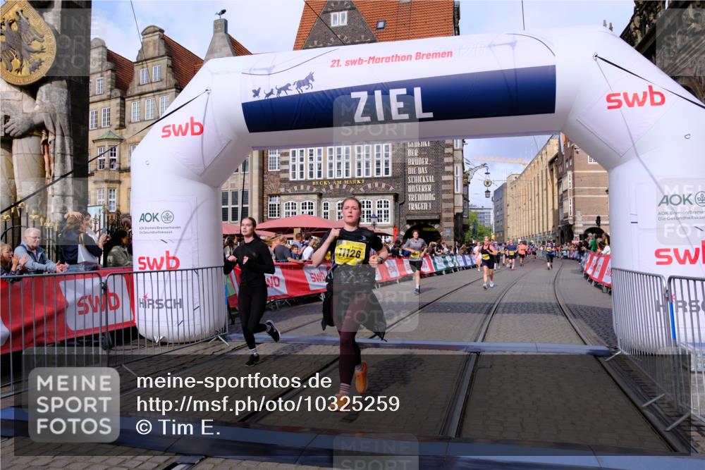 13.09.2026 - 21. swb-Marathon Bremen Tim E. http://msf.ph/oto/10325259 13.09.2026 11:00:45 Ziel 10144, 10272, 10275, 10369, 10677, 10801, 10810, 11045, 11126, 11129, 11180, 11547, 11623, 11708, 11769, 12018, 12105, 12106, 12190, 12291, 12394, 12530, 12531 meine-sportfotos.de