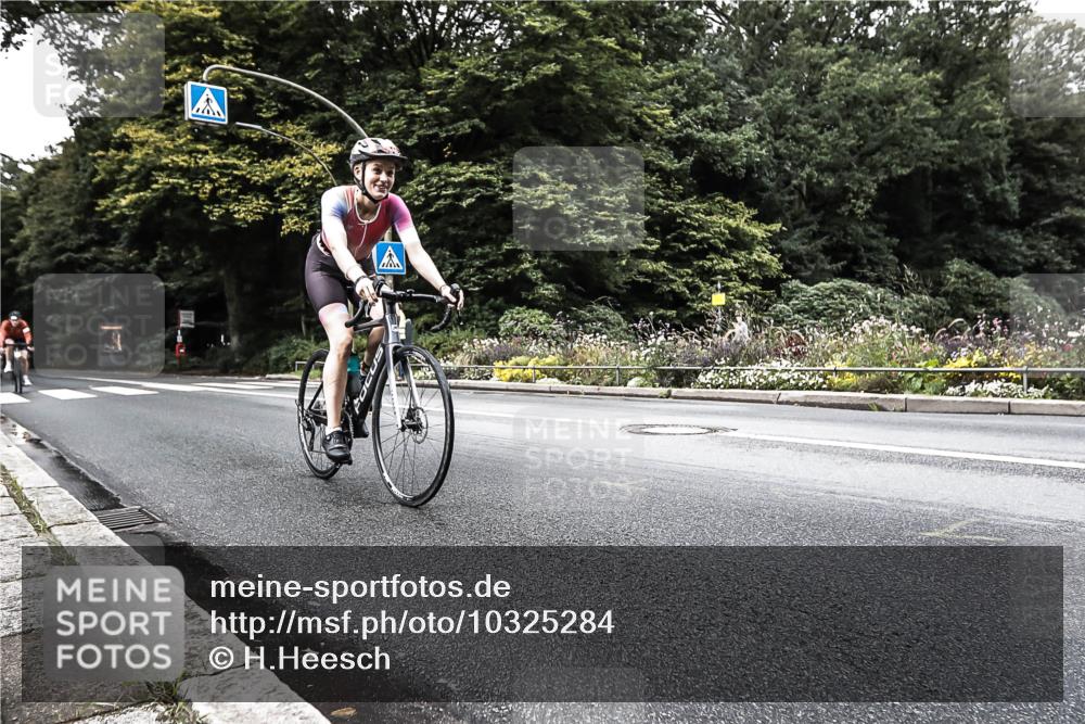 13.09.2026 - Stadtparktriathlon H.Heesch http://msf.ph/oto/10325284 13.09.2026 11:32:51 Radfahren 677, 712, 739, 747 meine-sportfotos.de