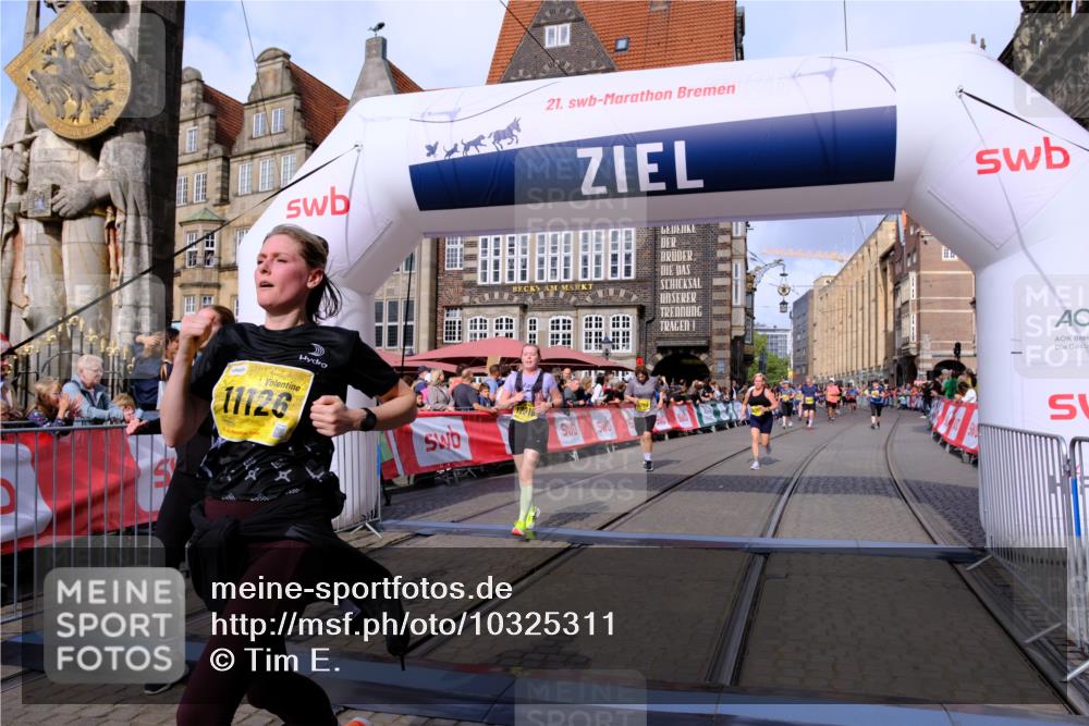 13.09.2026 - 21. swb-Marathon Bremen Tim E. http://msf.ph/oto/10325311 13.09.2026 11:00:45 Ziel 10144, 10272, 10275, 10369, 10677, 10801, 10810, 11045, 11126, 11129, 11180, 11547, 11623, 11708, 11769, 12018, 12105, 12106, 12190, 12291, 12394, 12530, 12531 meine-sportfotos.de