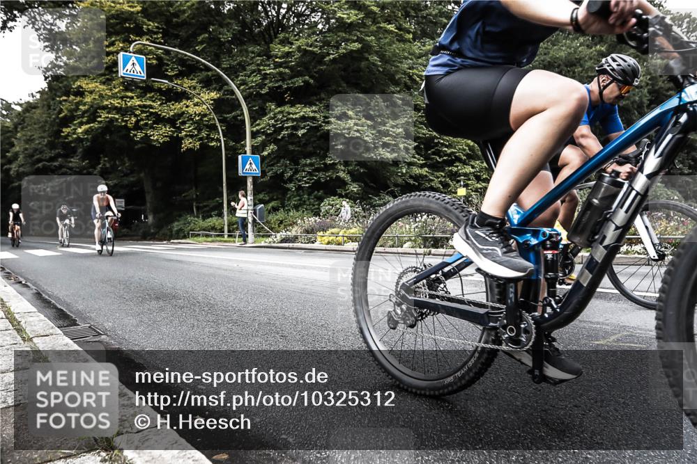 13.09.2026 - Stadtparktriathlon H.Heesch http://msf.ph/oto/10325312 13.09.2026 11:32:57 Radfahren 606, 649, 657, 662, 677, 818, 828 meine-sportfotos.de