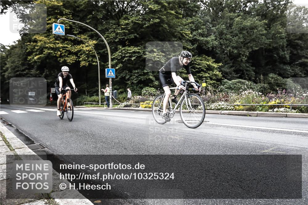 13.09.2026 - Stadtparktriathlon H.Heesch http://msf.ph/oto/10325324 13.09.2026 11:32:59 Radfahren 606, 649, 662, 818, 828 meine-sportfotos.de