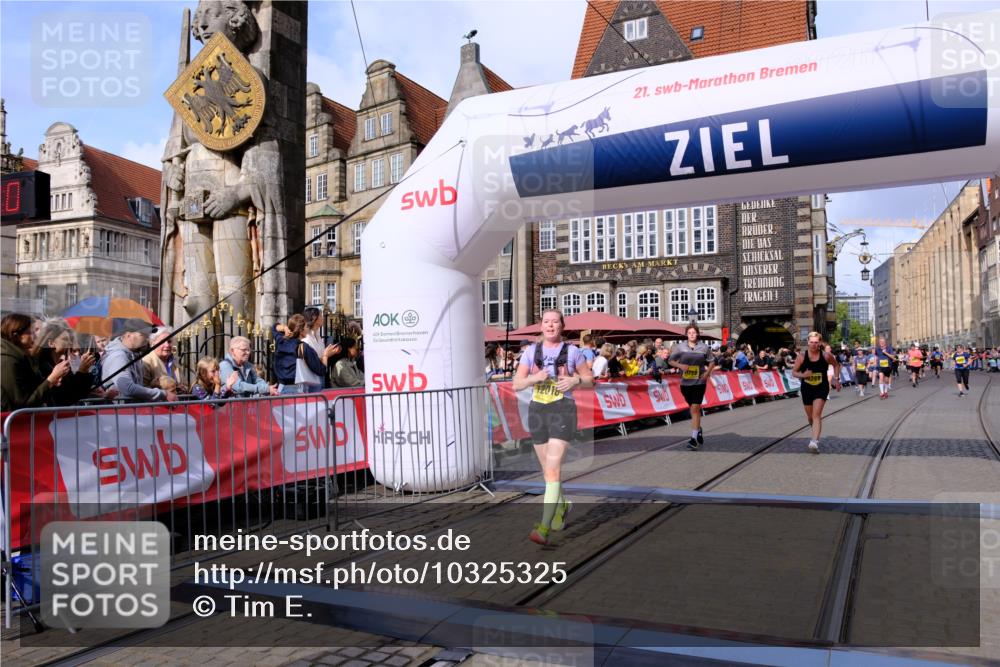 13.09.2026 - 21. swb-Marathon Bremen Tim E. http://msf.ph/oto/10325325 13.09.2026 11:00:46 Ziel 10144, 10272, 10275, 10369, 10677, 10801, 10810, 11045, 11126, 11129, 11180, 11547, 11623, 11687, 11708, 11769, 11838, 12018, 12105, 12106, 12291, 12394, 12530, 12531 meine-sportfotos.de