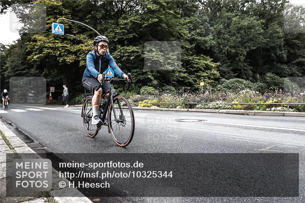 13.09.2026 - Stadtparktriathlon H.Heesch http://msf.ph/oto/10325344 13.09.2026 11:33:08 Radfahren 684, 735, 758, 770 meine-sportfotos.de