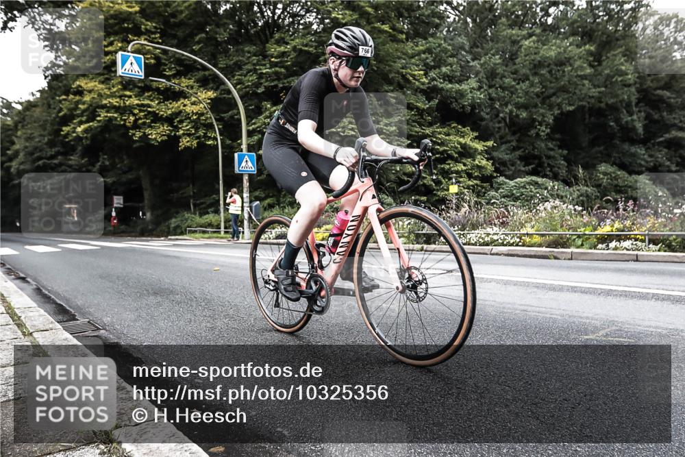 13.09.2026 - Stadtparktriathlon H.Heesch http://msf.ph/oto/10325356 13.09.2026 11:33:20 Radfahren 766 meine-sportfotos.de
