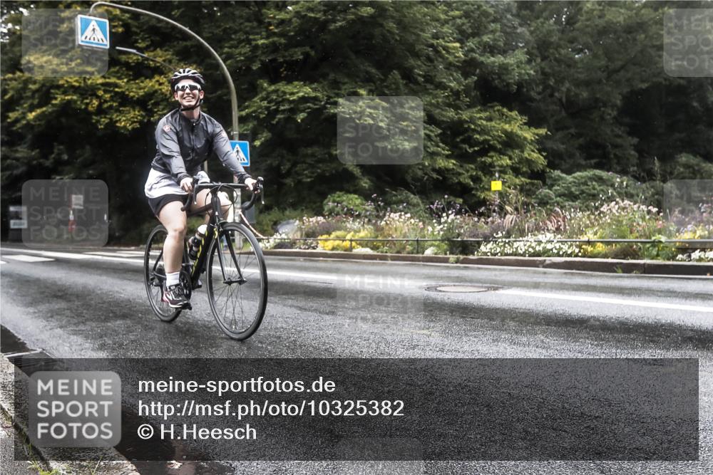 13.09.2026 - Stadtparktriathlon H.Heesch http://msf.ph/oto/10325382 13.09.2026 12:45:03 Radfahren 1081, 1286 meine-sportfotos.de