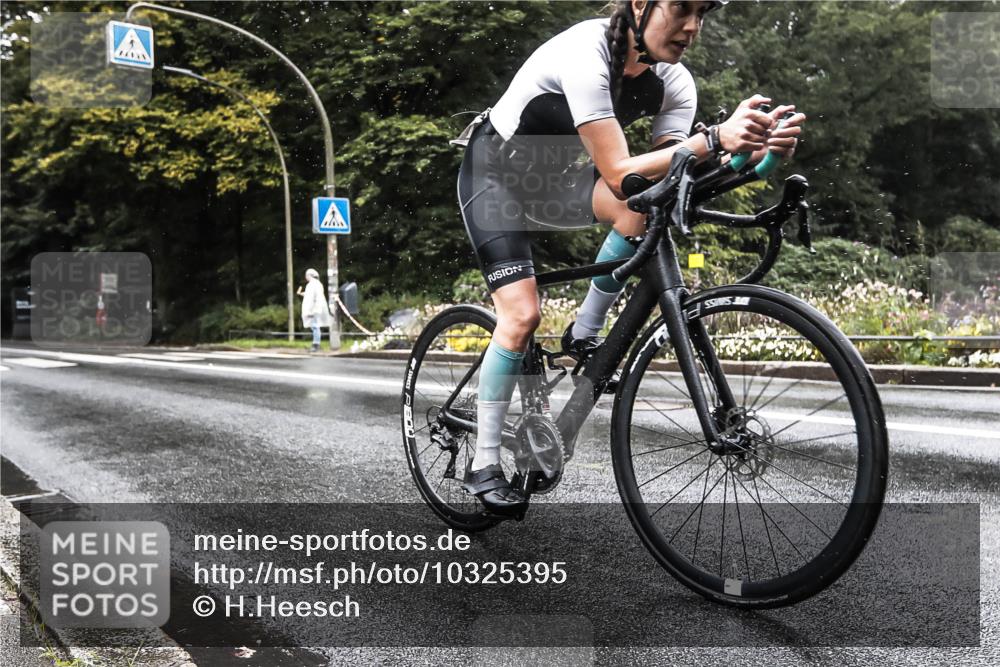 13.09.2026 - Stadtparktriathlon H.Heesch http://msf.ph/oto/10325395 13.09.2026 12:45:22 Radfahren 1267, 1280 meine-sportfotos.de