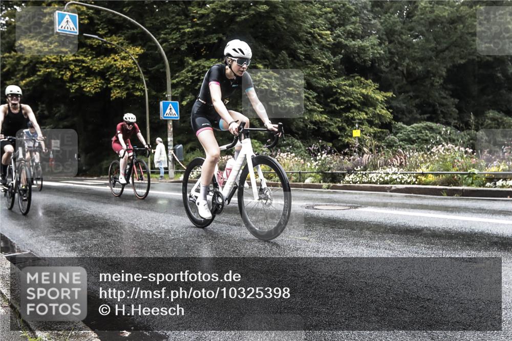 13.09.2026 - Stadtparktriathlon H.Heesch http://msf.ph/oto/10325398 13.09.2026 12:45:26 Radfahren 1088, 1120, 1225, 1226, 1280 meine-sportfotos.de