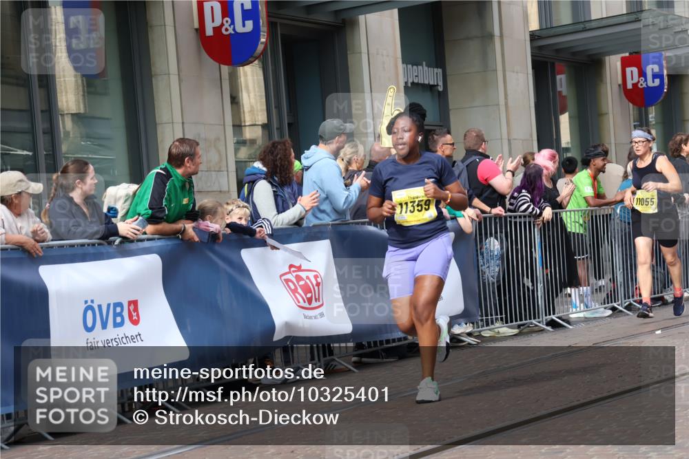 13.09.2026 - 21. swb-Marathon Bremen Strokosch-Dieckow http://msf.ph/oto/10325401 13.09.2026 11:00:42 Ziel 10093, 10367, 10368, 10428, 10639, 10753, 10857, 10892, 10964, 10965, 11049, 11055, 11116, 11247, 11359, 11428, 11540, 11681, 11682, 11728, 11804, 11819, 11850, 12006, 12085, 12116, 12241, 12397, 12428, 10263, 10272, 10275, 10306, 10369, 10677, 10801, 11045, 11126, 11162, 11180, 11343, 11475, 11556, 11687, 11708, 11769, 11797, 11838, 11959, 12018, 12397, 12430, 12530, 12531 meine-sportfotos.de