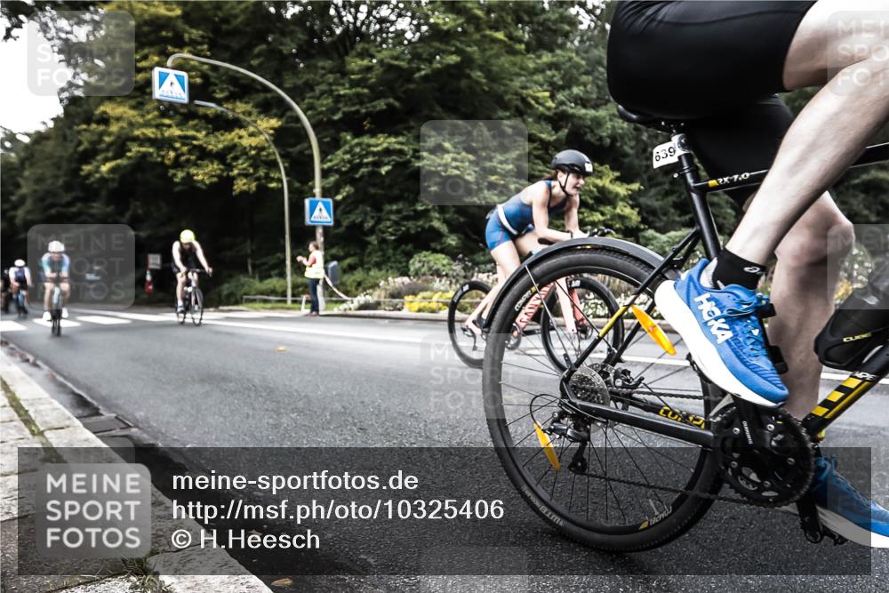 13.09.2026 - Stadtparktriathlon H.Heesch http://msf.ph/oto/10325406 13.09.2026 11:34:08 Radfahren 639, 730, 792, 814, 1798 meine-sportfotos.de
