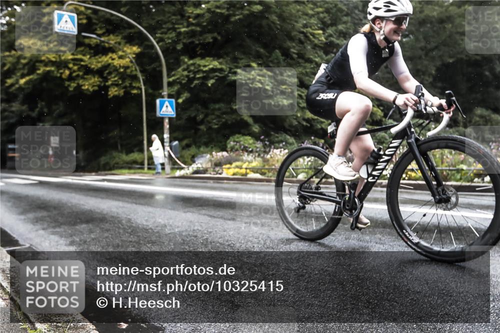 13.09.2026 - Stadtparktriathlon H.Heesch http://msf.ph/oto/10325415 13.09.2026 12:45:40 Radfahren 1137, 1138, 1194 meine-sportfotos.de