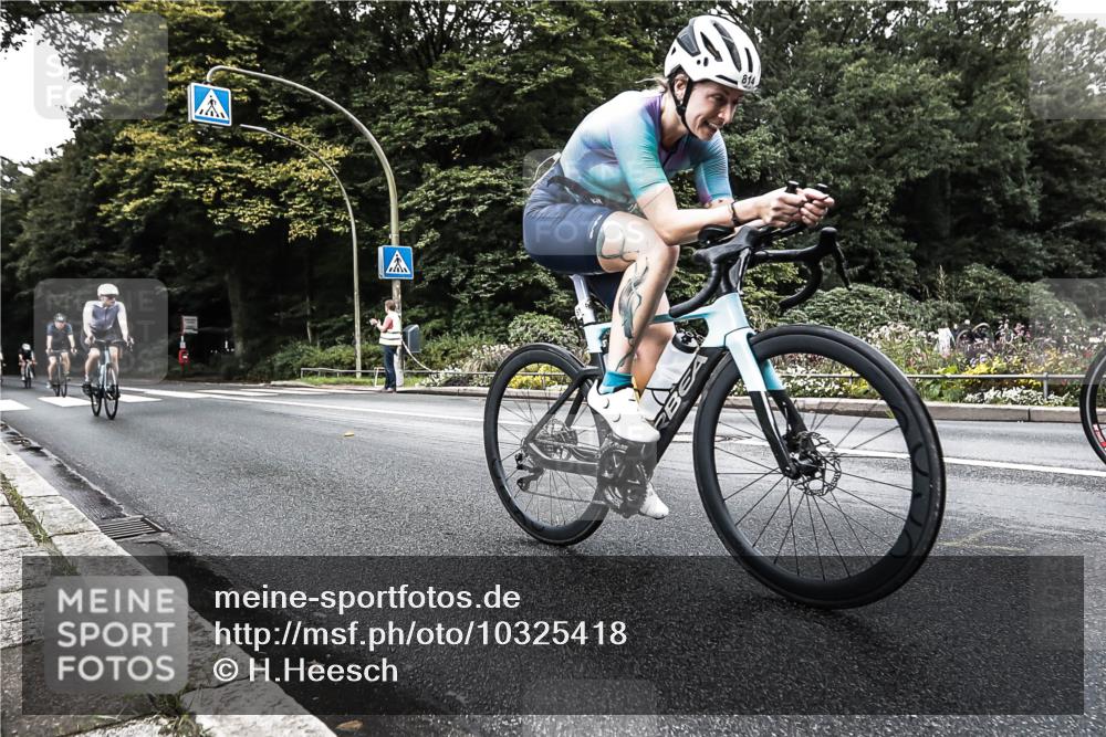 13.09.2026 - Stadtparktriathlon H.Heesch http://msf.ph/oto/10325418 13.09.2026 11:34:09 Radfahren 625, 639, 730, 792, 814, 1798 meine-sportfotos.de