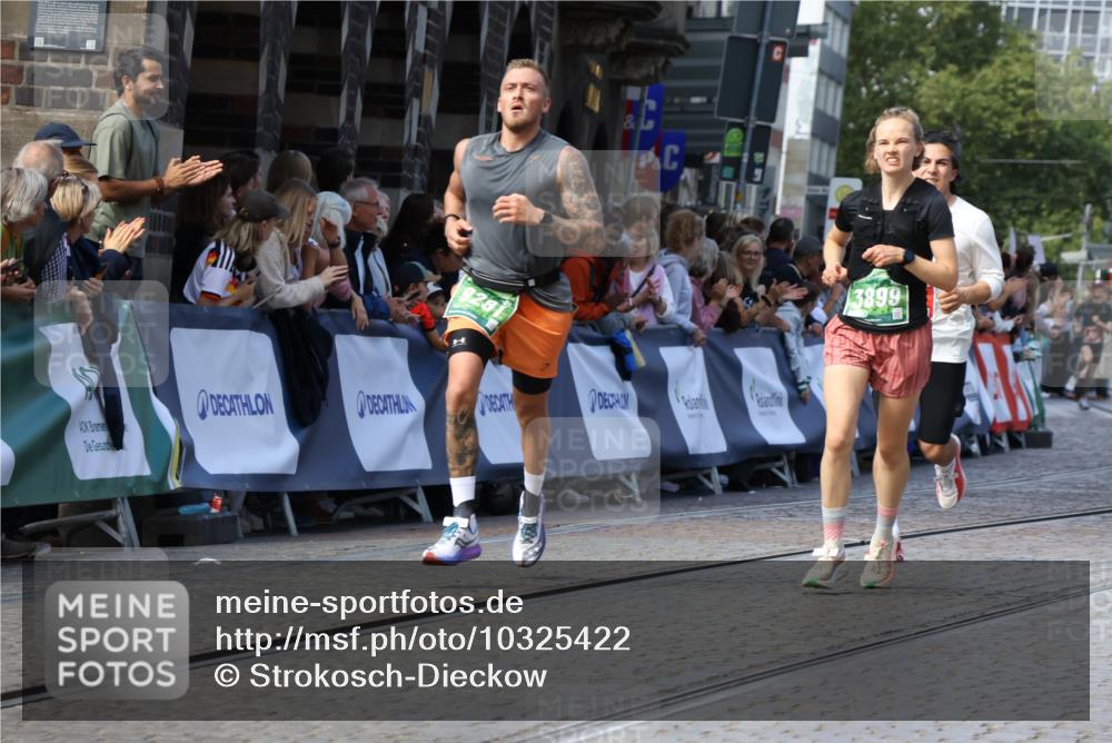 13.09.2026 - 21. swb-Marathon Bremen Strokosch-Dieckow http://msf.ph/oto/10325422 13.09.2026 13:11:20 Ziel 335, 384, 697, 2021, 2759, 3484, 3647, 4023, 4429, 4475, 4571, 5079, 5168, 5314, 6471, 6657, 7115, 7136, 8183, 9410, 9622, 382, 3899, 7109, 8982, 9291 meine-sportfotos.de