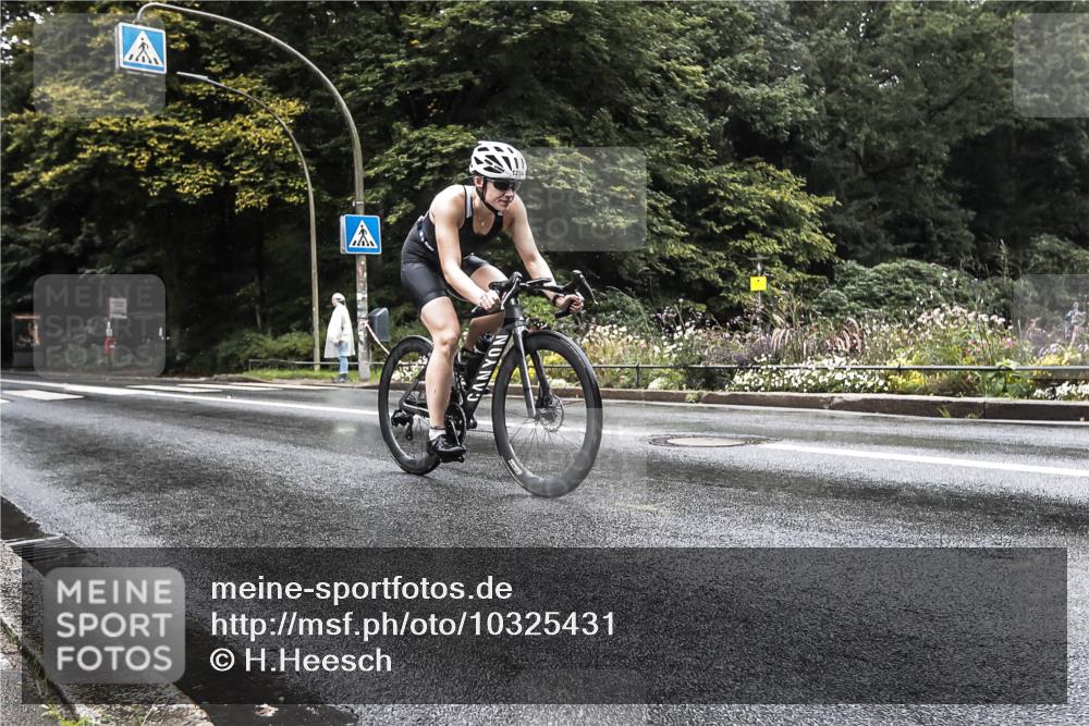 13.09.2026 - Stadtparktriathlon H.Heesch http://msf.ph/oto/10325431 13.09.2026 12:45:44 Radfahren 1138, 1194, 1254 meine-sportfotos.de