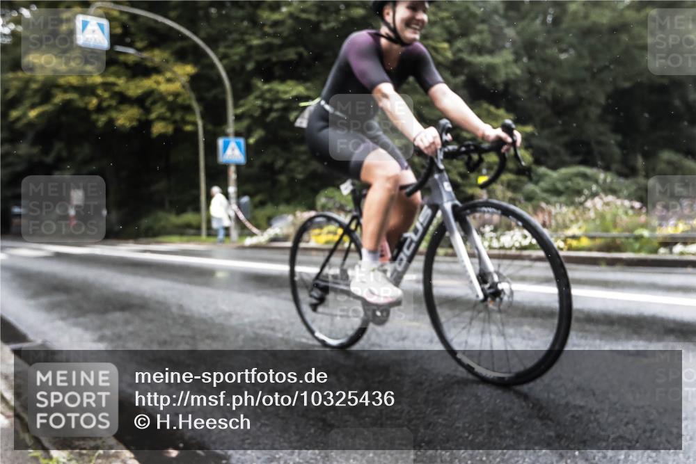 13.09.2026 - Stadtparktriathlon H.Heesch http://msf.ph/oto/10325436 13.09.2026 12:45:47 Radfahren 1087, 1153, 1254 meine-sportfotos.de
