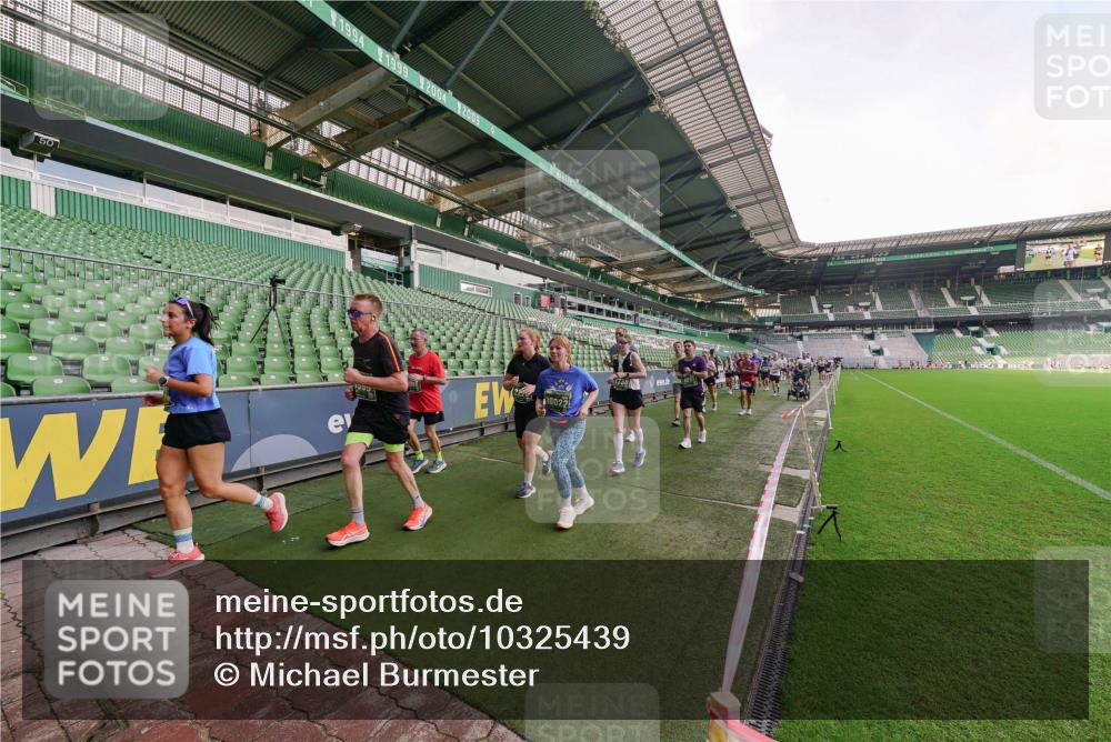 13.09.2026 - 21. swb-Marathon Bremen Michael Burmester http://msf.ph/oto/10325439 13.09.2026 13:29:02 Laufen im Stadion 111, 171, 220, 422, 476, 478, 685, 726, 729, 754, 829, 888, 925, 986, 1079, 1217, 1220, 1242, 1270, 1298, 1325, 1384, 1496, 1615, 1741, 1777, 1886, 1958, 1984, 2236, 2238, 2326, 2365, 2436, 2472, 2502, 2546, 2574, 2593, 2740, 2743, 2830, 2862, 2868, 2924, 2991, 3020, 3053, 3061, 3129, 3154, 3238, 3274, 3286, 3321, 3361, 3563, 3589, 3594, 3595, 3605, 3678, 3694, 3755, 3758, 3798, 3826, 3853, 3885, 3898, 3953, 3965, 3971, 3987, 4011, 4108, 4238, 4457, 4660 meine-sportfotos.de
