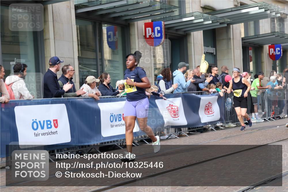 13.09.2026 - 21. swb-Marathon Bremen Strokosch-Dieckow http://msf.ph/oto/10325446 13.09.2026 11:00:43 Ziel 10093, 10367, 10368, 10428, 10639, 10753, 10857, 10892, 10964, 10965, 11049, 11055, 11116, 11247, 11359, 11428, 11540, 11681, 11682, 11728, 11804, 11819, 11850, 12006, 12085, 12116, 12241, 12283, 12428, 10263, 10272, 10275, 10306, 10369, 10677, 11045, 11126, 11162, 11180, 11343, 11475, 11556, 11687, 11708, 11769, 11797, 11819, 11838, 11959, 12018, 12397, 12430 meine-sportfotos.de
