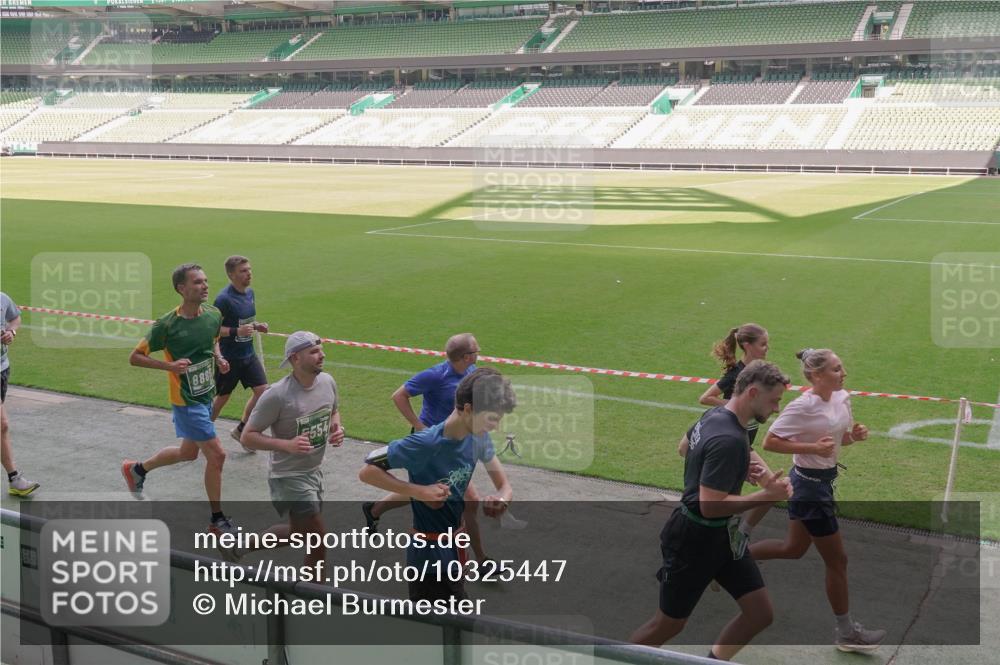 13.09.2026 - 21. swb-Marathon Bremen Michael Burmester http://msf.ph/oto/10325447 13.09.2026 12:54:50 Laufen im Stadion 161, 189, 201, 205, 313, 376, 385, 388, 461, 472, 481, 495, 541, 560, 615, 616, 666, 675, 696, 740, 816, 827, 913, 982, 1053, 1058, 1076, 1197, 1207, 1390, 1419, 1468, 1551, 1599, 1631, 1645, 1658, 1707, 1814, 2055, 2125, 2234, 2251, 2280, 2319, 2362, 2383, 2390, 2422, 2454, 2474, 2499, 2623, 2701, 2733, 2801, 2824, 2870, 2882, 2913, 2922, 2962, 2971, 2997, 3012, 3054, 3057, 3134, 3175, 3192, 3206, 3241, 3246, 3346, 3356, 3357, 3413, 3706, 3716, 3836, 4137, 5530, 6106 meine-sportfotos.de