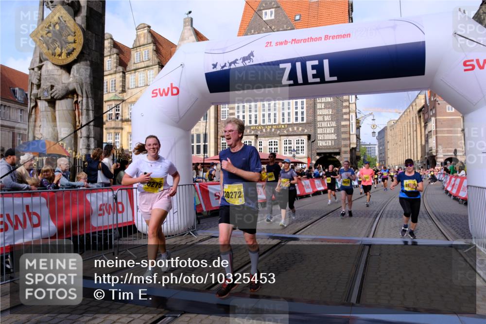 13.09.2026 - 21. swb-Marathon Bremen Tim E. http://msf.ph/oto/10325453 13.09.2026 11:00:52 Ziel 10263, 10272, 10275, 10306, 10369, 10677, 11045, 11126, 11162, 11180, 11343, 11475, 11556, 11687, 11708, 11769, 11838, 12018, 12430 meine-sportfotos.de
