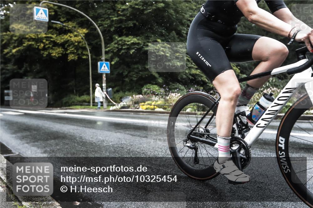 13.09.2026 - Stadtparktriathlon H.Heesch http://msf.ph/oto/10325454 13.09.2026 12:45:55 Radfahren 1136, 1232, 1282 meine-sportfotos.de