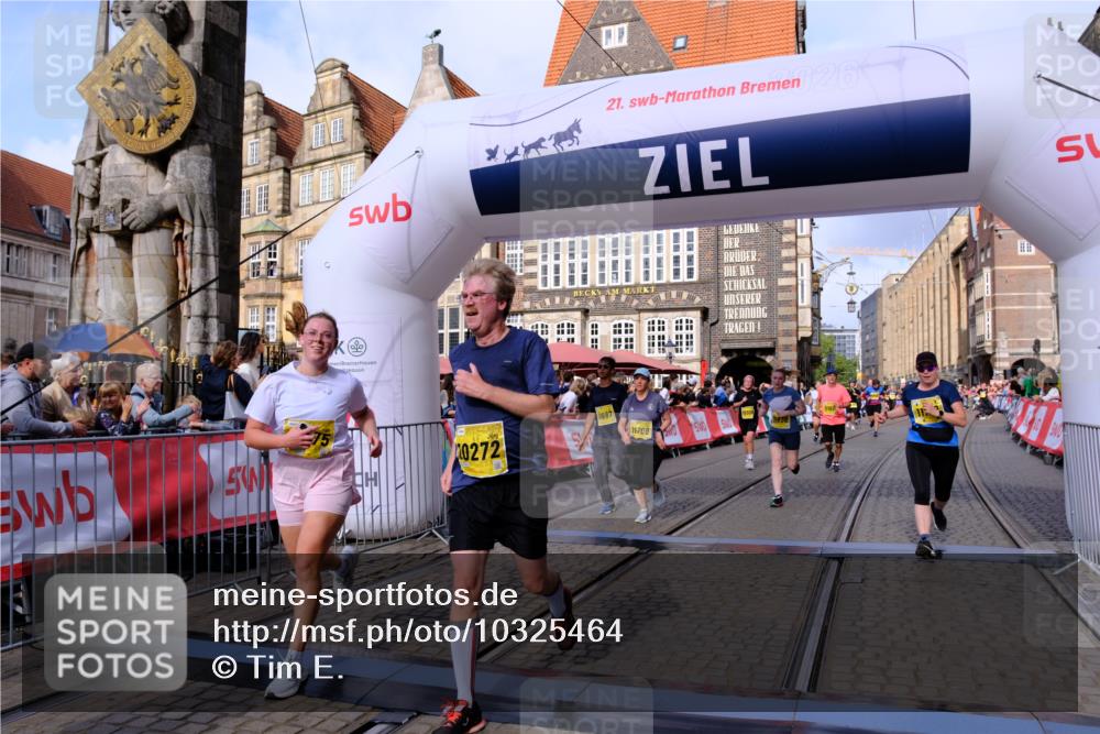 13.09.2026 - 21. swb-Marathon Bremen Tim E. http://msf.ph/oto/10325464 13.09.2026 11:00:53 Ziel 10263, 10272, 10275, 10306, 10369, 11126, 11162, 11180, 11343, 11475, 11556, 11687, 11708, 11769, 11838, 11959, 12018, 12430 meine-sportfotos.de