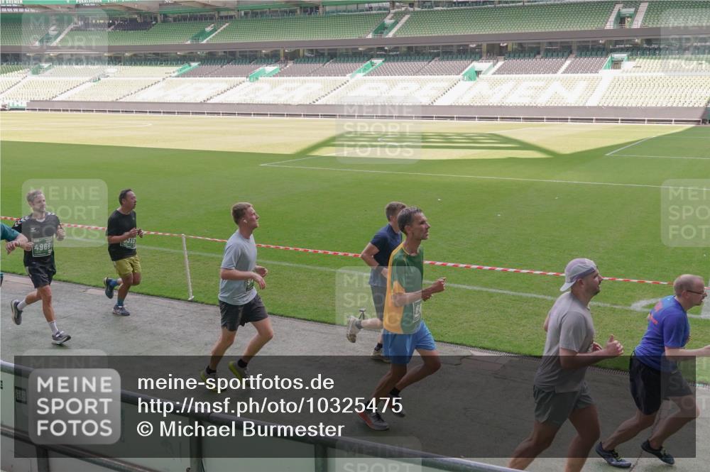 13.09.2026 - 21. swb-Marathon Bremen Michael Burmester http://msf.ph/oto/10325475 13.09.2026 12:54:51 Laufen im Stadion 161, 189, 201, 205, 313, 376, 385, 388, 461, 472, 481, 495, 541, 560, 615, 616, 666, 675, 696, 740, 816, 827, 913, 982, 1053, 1058, 1076, 1197, 1207, 1390, 1419, 1468, 1551, 1599, 1631, 1645, 1658, 1707, 1814, 2055, 2125, 2234, 2251, 2280, 2319, 2362, 2383, 2390, 2422, 2454, 2474, 2499, 2623, 2701, 2733, 2801, 2824, 2870, 2882, 2913, 2922, 2962, 2971, 2997, 3012, 3054, 3057, 3134, 3175, 3192, 3206, 3241, 3246, 3346, 3356, 3357, 3413, 3706, 3716, 3836, 4137, 5530, 6106 meine-sportfotos.de