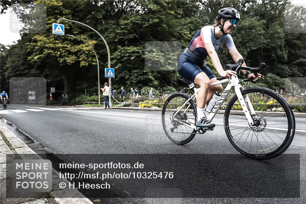 13.09.2026 - Stadtparktriathlon H.Heesch http://msf.ph/oto/10325476 13.09.2026 11:34:29 Radfahren 616, 821 meine-sportfotos.de